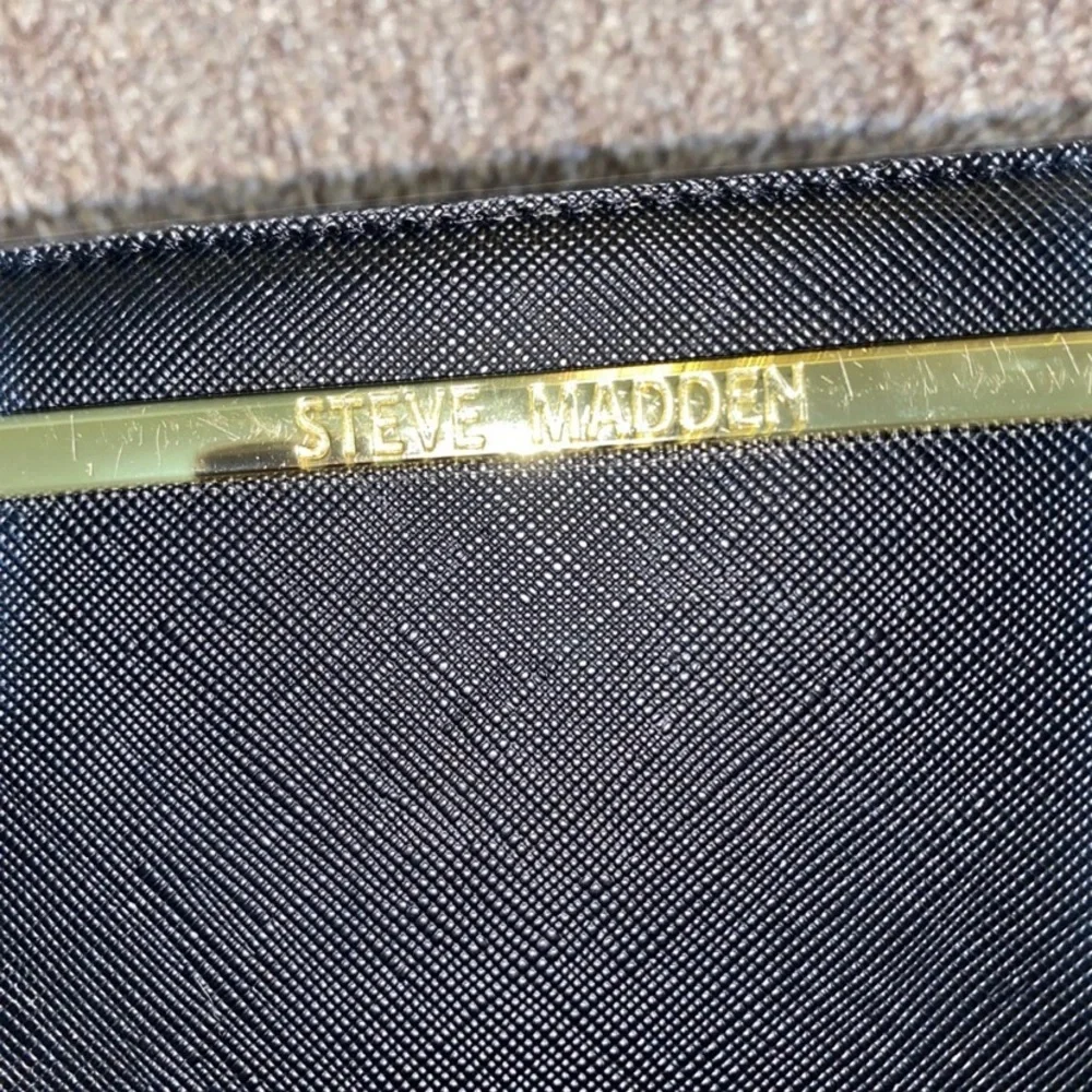 Black Steven Madden Purse - Picture 2 of 6